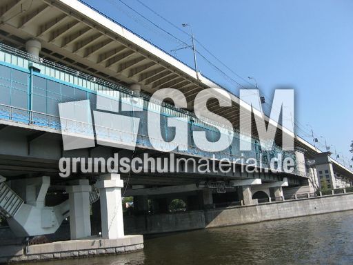 372 Doppelstöckige Brücke uber Moskwa.JPG